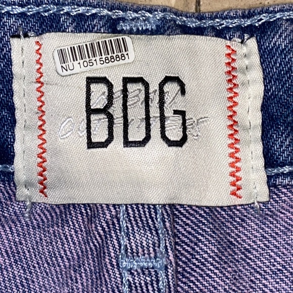 Urban Outfitters BDG High Waisted Pegged Cowboy Jeans in Light Blue Wash size 26 - Picture 5 of 16